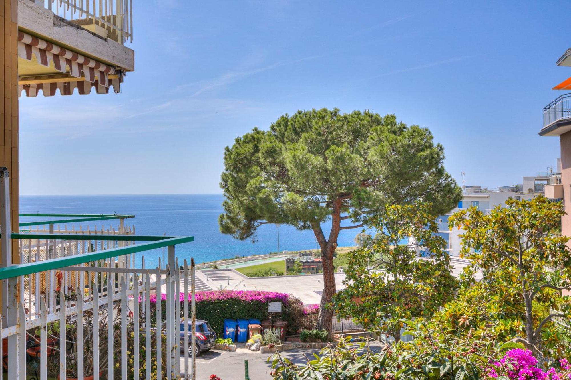 Casa Emma With Sea Glimpse - Happy Rentals Sanremo Exterior foto
